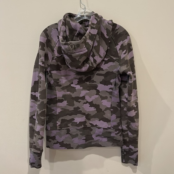 Lululemon Scuba Zip Up Hoodie Purple Camo Size 6 Women’s Hooded Sweater pockets - Picture 4 of 16